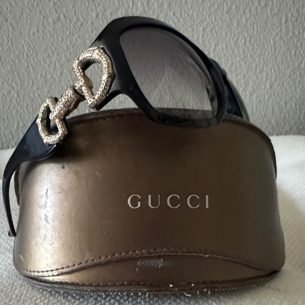 Gucci Black Sunglasses with Gold Link Detail